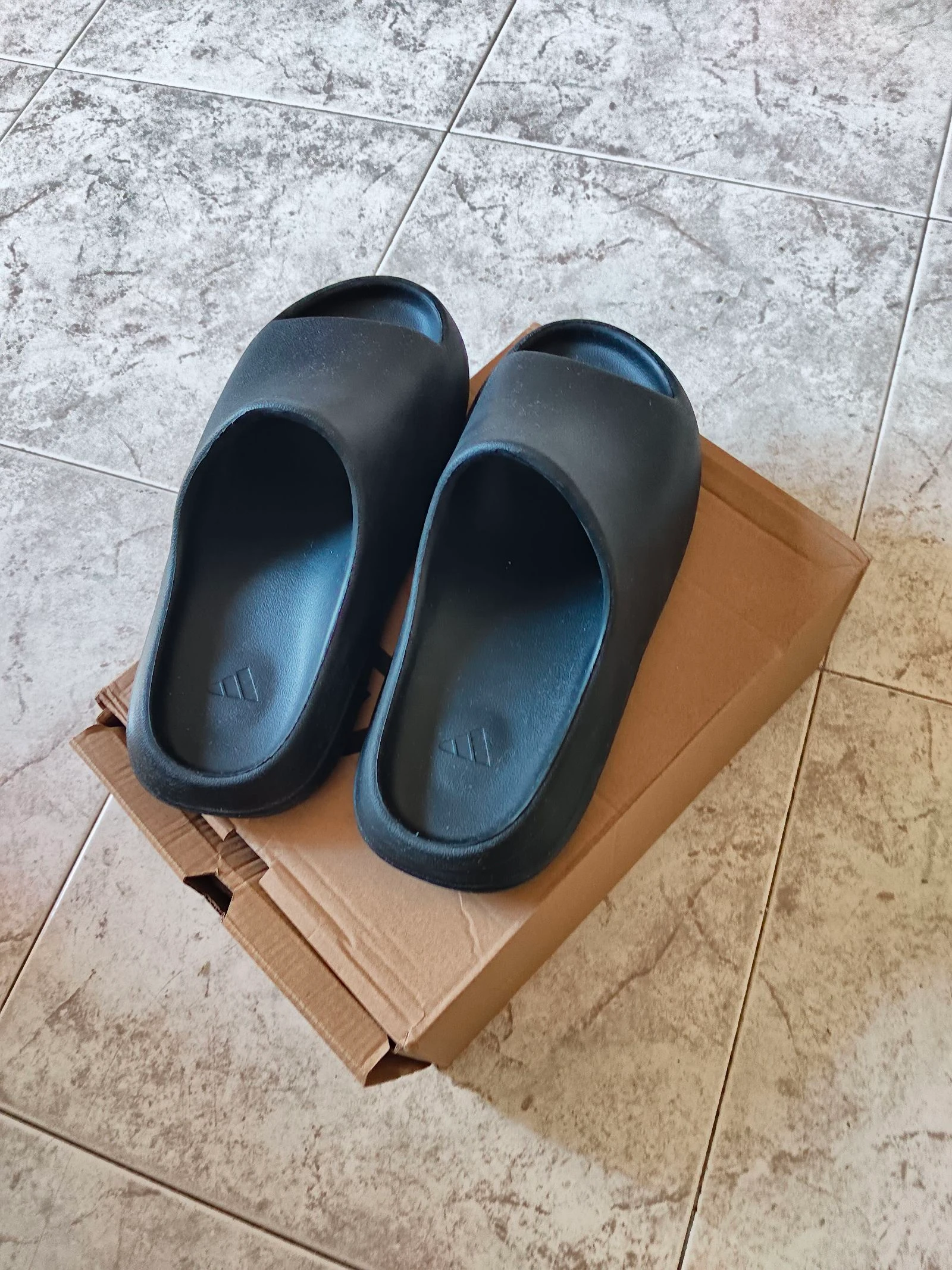 Yeezy Slide  – photo 2